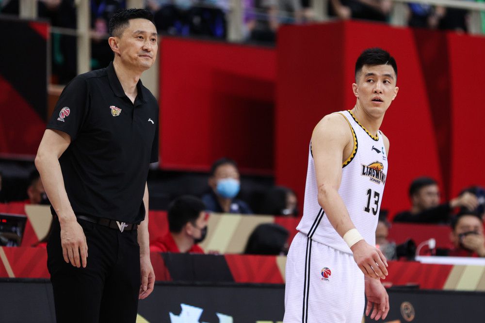 “熊大、熊二、光头强”齐聚OPPO办公大楼方特影业电影发行总监李冰艺提到，随着科技进步，手机作为终端媒体越来越智能化，除了承载内容，还具备联网、互动、数据洞察等功能